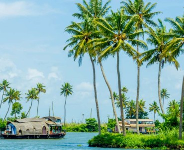 10-best-tourist-places-to-visit-in-Kerala-and-things-to-do